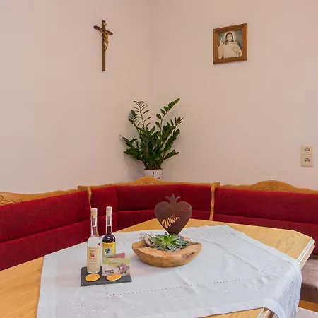 Maurachhof Фермерский дом *