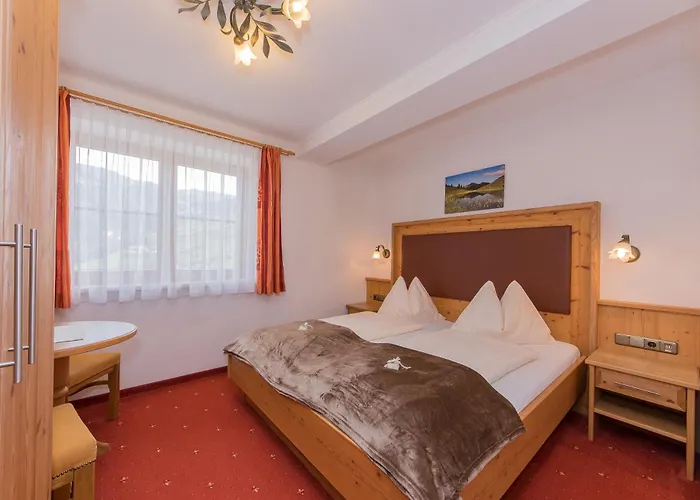 Maurachhof 그로살